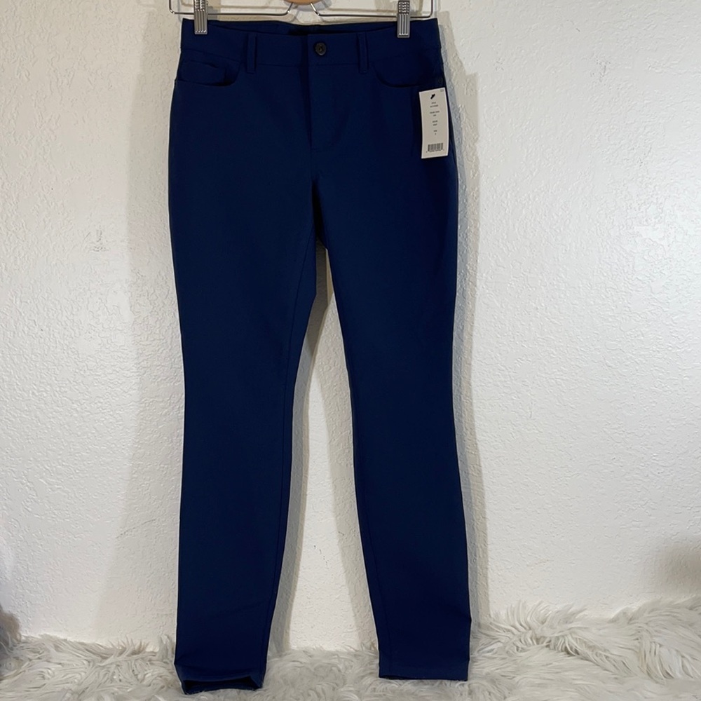 DKNY Navy Blue Front & Back Pockets Size 0 NWT